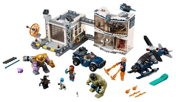 Фотография Конструктор LEGO Битва на базе Мстителей Super Heroes 76131