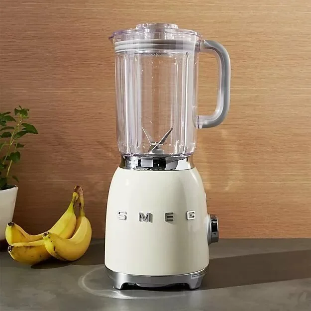 Картинка Блендер SMEG BLF01WHEU