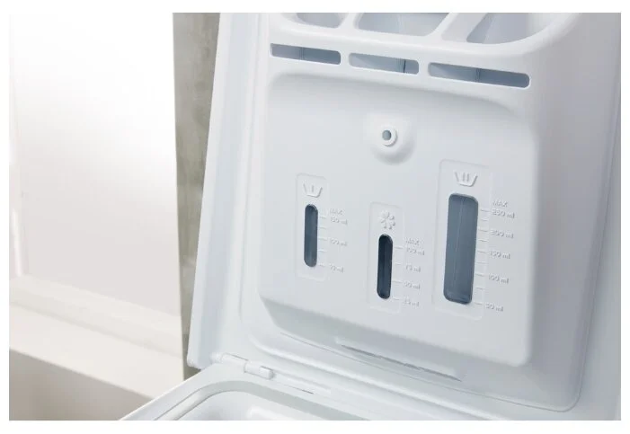 Картинка Стиральная машина INDESIT BTW A5851 (RF)