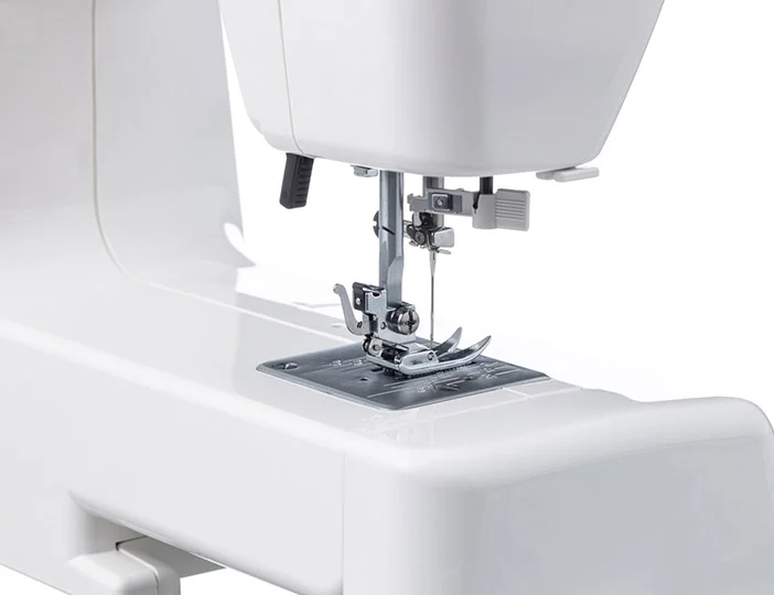 Картинка Швейная машина JANOME MX1717