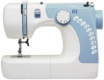 Фото Швейная машинка COMFORT 15