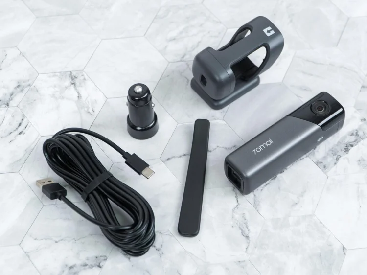 Картинка Видеорегистратор 70mai Dash Cam Grey 64Gb (M500)