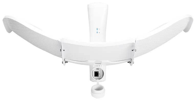 Фотография Радиомост UBIQUITI LiteBeam 5AC LR (LBE-5AC-LR v2)