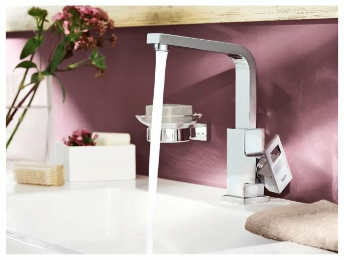 Картинка GROHE Смеситель для кухни GROHE EuroCube L-Size, боковой 23135000