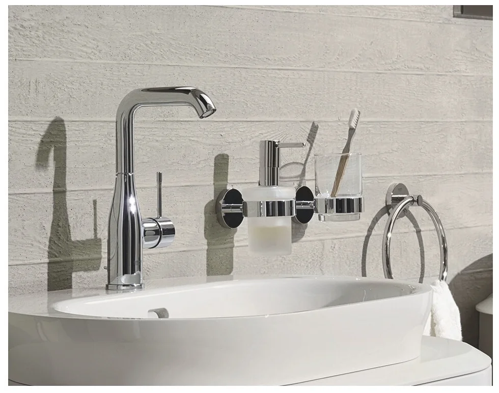 Цена Смеситель GROHE Essence New 32628001