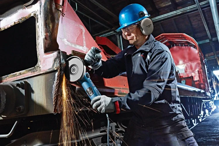 Фотография Шлифмашина BOSCH GWX 10-125 (06017B3000)