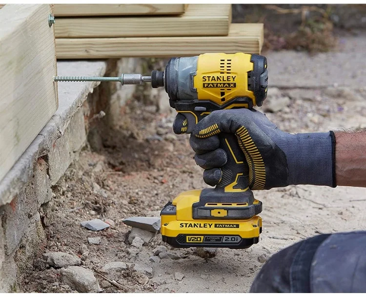 Картинка Дрель-шуруповерт STANLEY SFMCF820D2K-QW