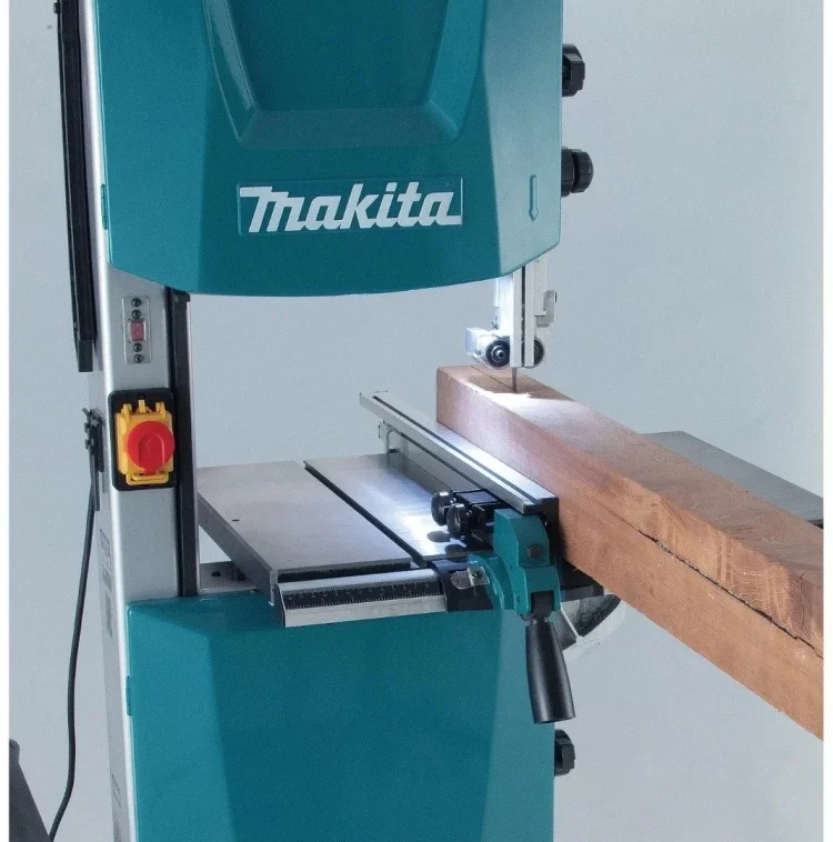 Фото Пила MAKITA LB1200F