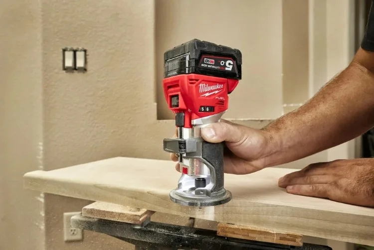Фотография Фрезер MILWAUKEE M18 FTR-0X (4933471604)