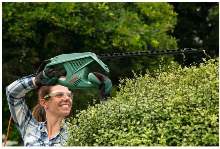 Фотография Кусторез BOSCH EasyHedgeCut 45 0600847A05