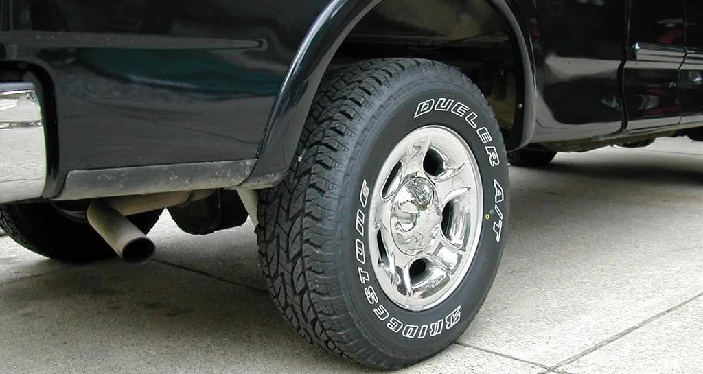 Фотография Автомобильная шина летняя BRIDGESTONE DUELER A/T 001 275/70/R16 114 S