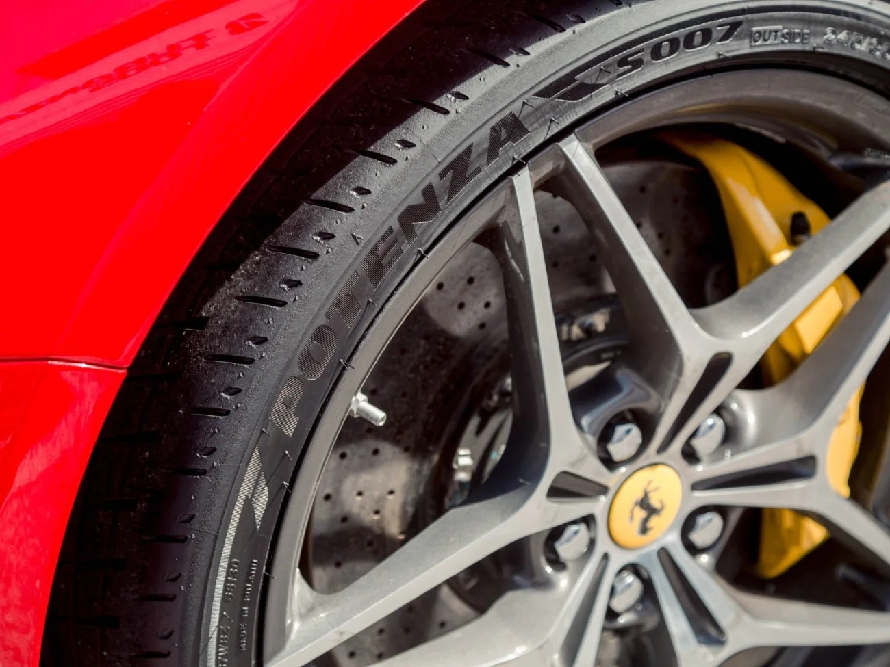 Фото Автомобильная шина летняя BRIDGESTONE Potenza S007 275/30/R20 Y97