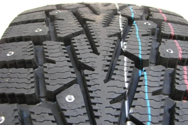 Фотография Автомобильная шина зимняя CORDIANT Snow cross 195/65/R15 91T шип