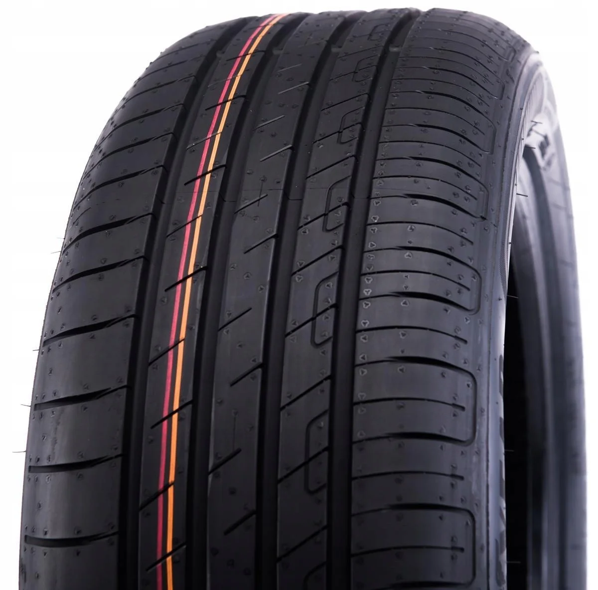 Цена Автомобильная шина летняя GOODYEAR EfficientGrip Performance 215/60/R16 99 W