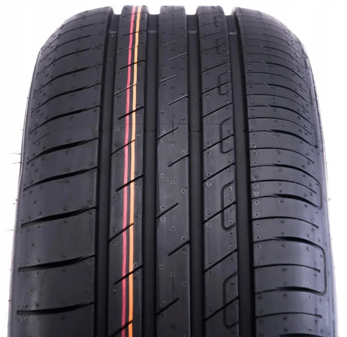 Купить Автомобильная шина летняя GOODYEAR EfficientGrip Performance 215/60/R16 99 W