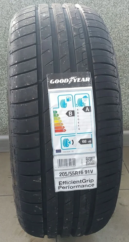 Автомобильная шина летняя GOODYEAR EfficientGrip Performance 215/60/R16 99 W заказать
