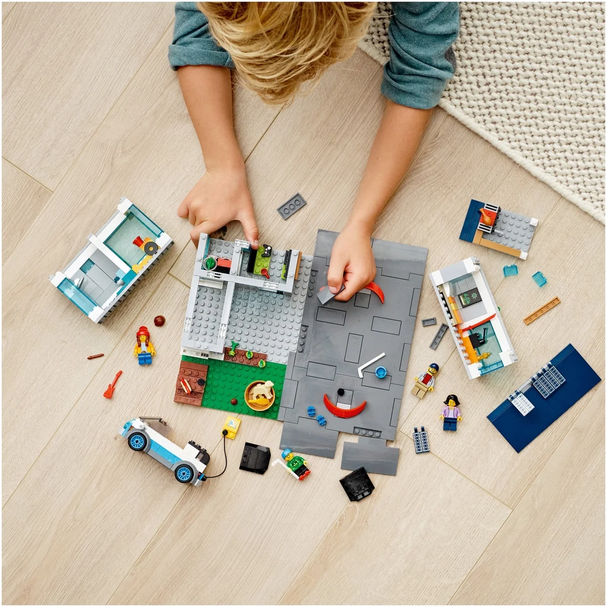 Конструктор LEGO 60291 Город Современный дом для семьи Казахстан