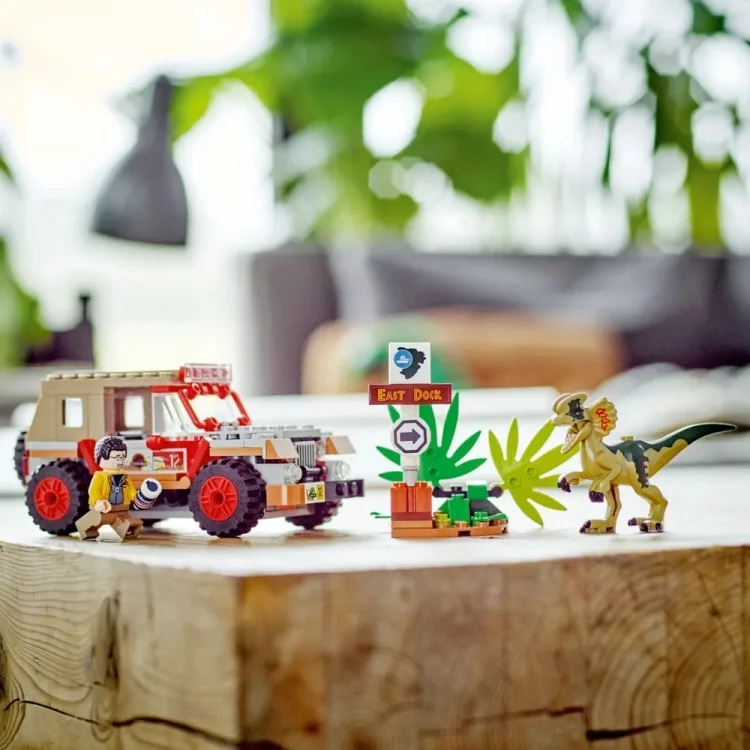 Купить Конструктор LEGO 76958 Jurassic World Засада Дилофозавра