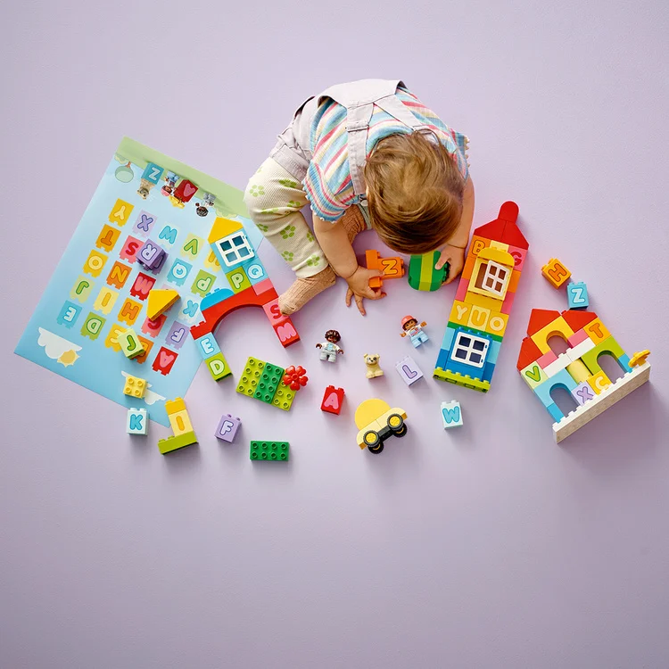Цена Конструктор LEGO 10935 Дупло Алфавитный городок