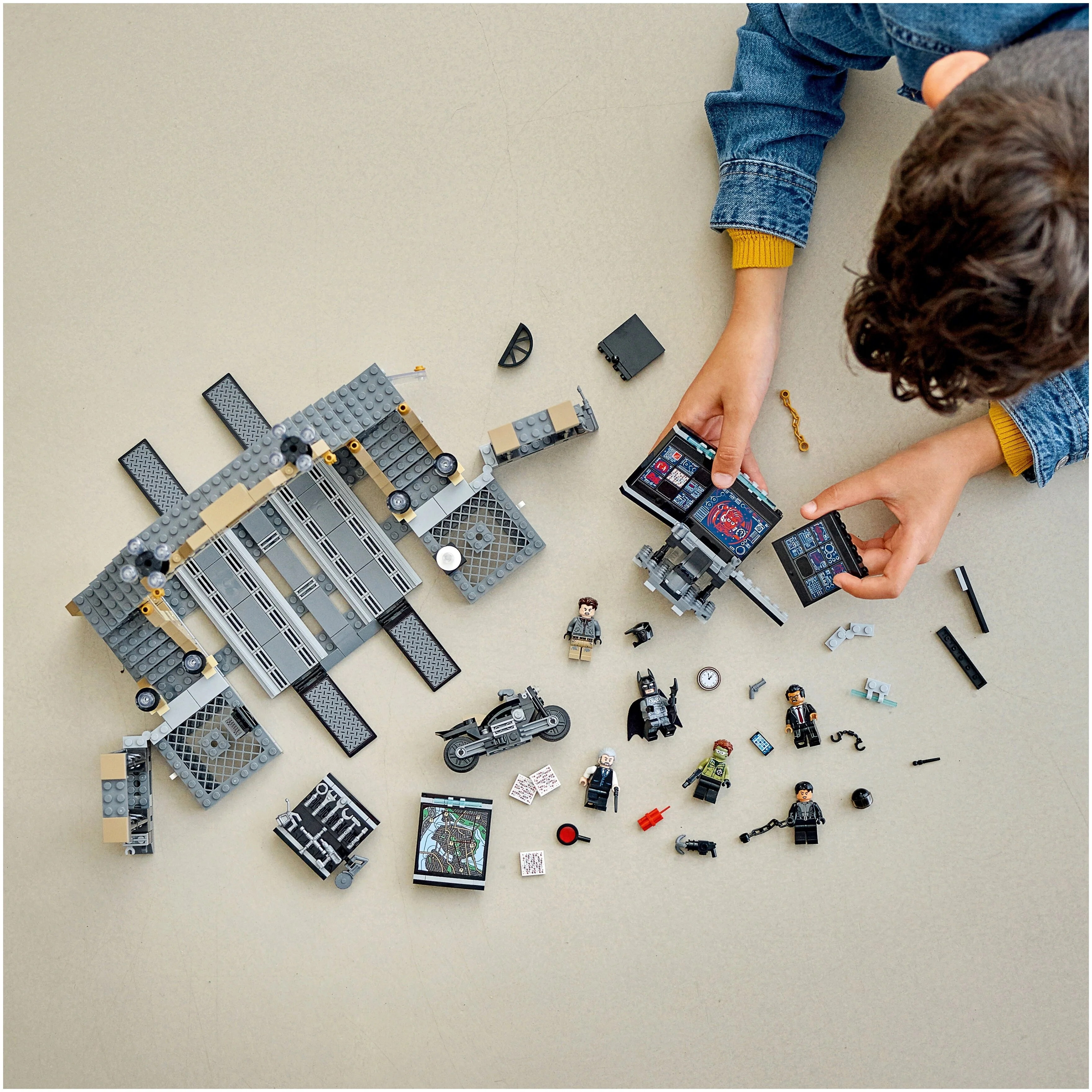 Конструктор LEGO 76183 Супер Герои Бэтпещера: схватка с Загадочником Казахстан