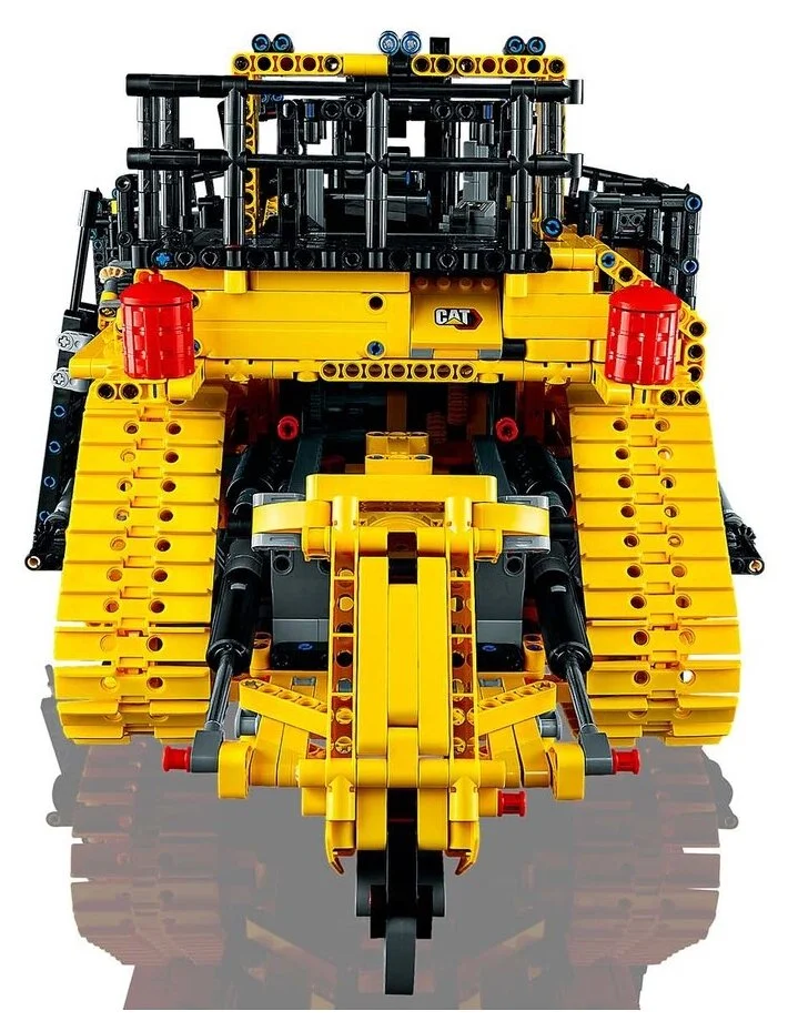 Конструктор LEGO Бульдозер Cat D11 на пульте управления TECHNIC 42131 Казахстан