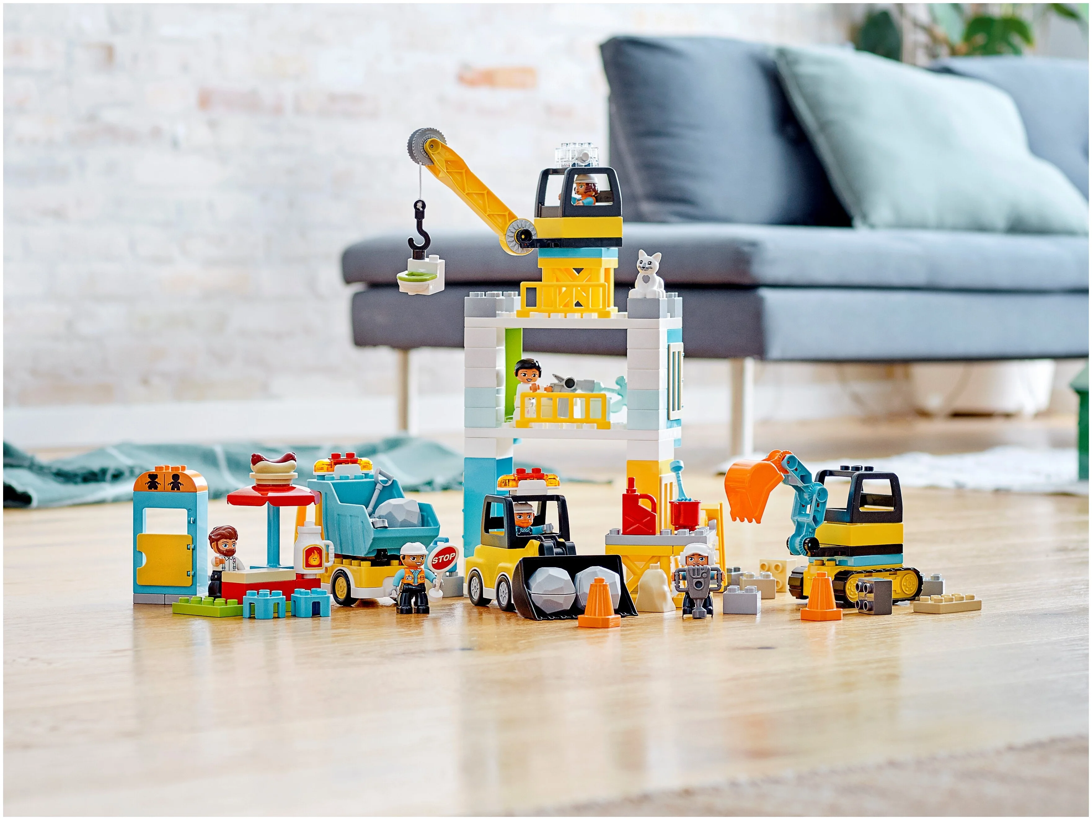 Конструктор LEGO Башенный кран на стройке DUPLO 10933 Казахстан