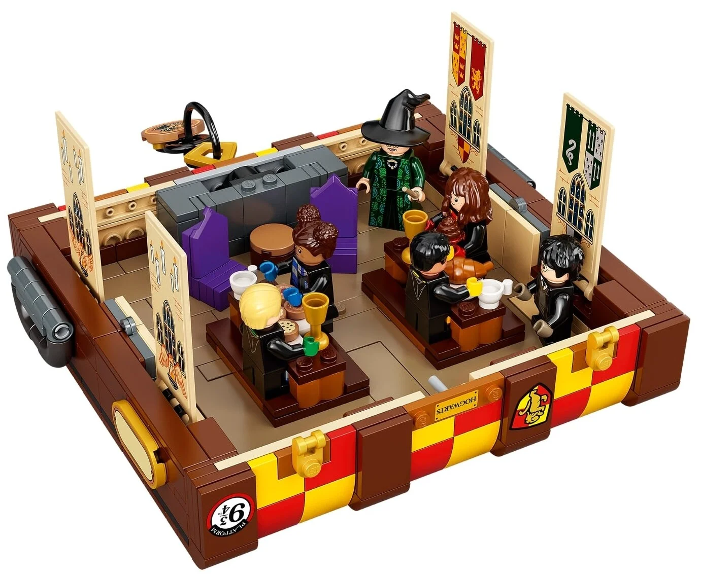 Цена Конструктор LEGO Волшебный чемодан Хогвартса Harry Potter 76399