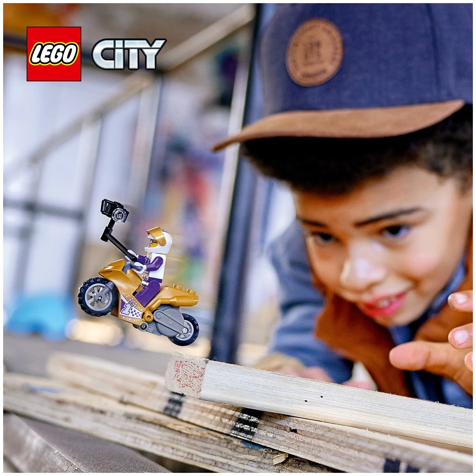Конструктор LEGO 60309 Город Трюковый мотоцикл с экшн-камерой Казахстан