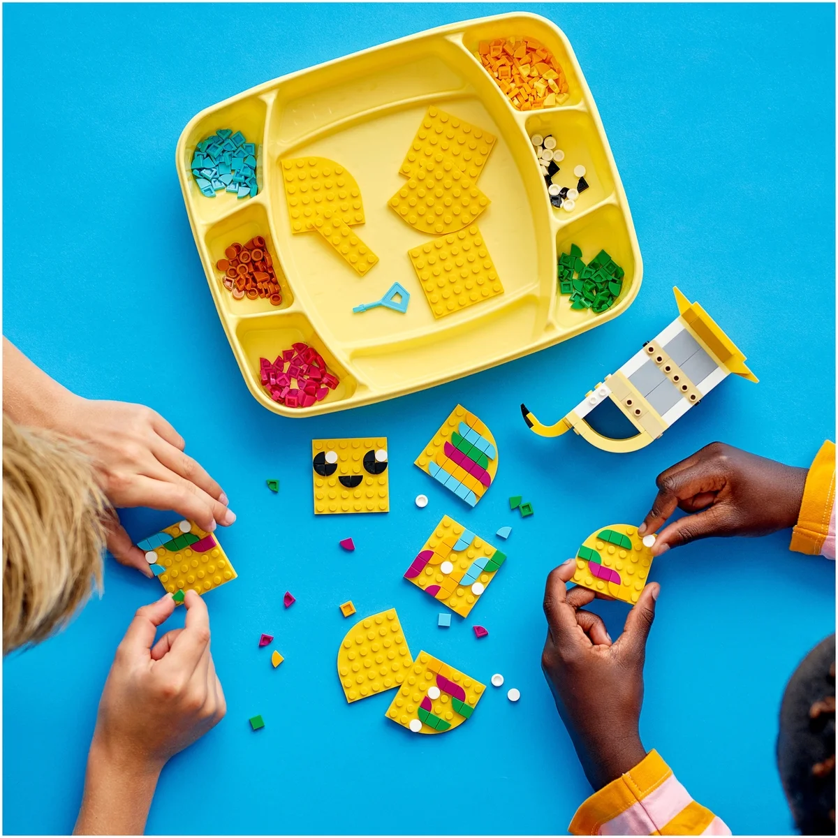 Конструктор LEGO 41948 DOTs Подставка для карандашей «Милый банан» Казахстан