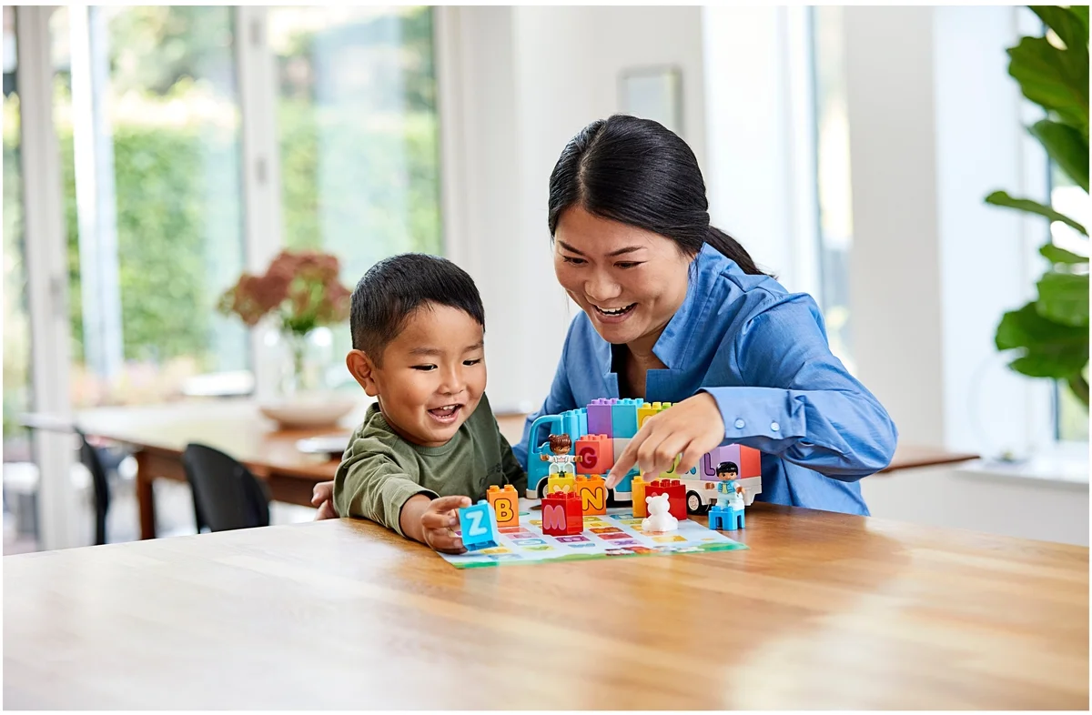 Конструктор LEGO Duplo Грузовик Алфавит 10915 Казахстан