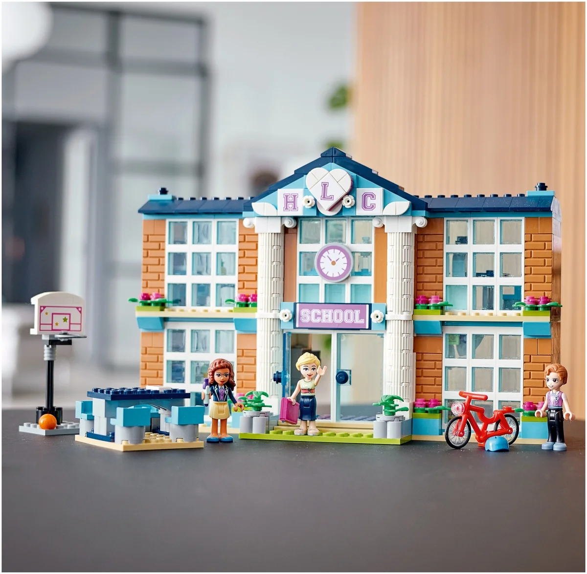 Конструктор LEGO 41682 Подружки Школа Хартлейк Сити Казахстан