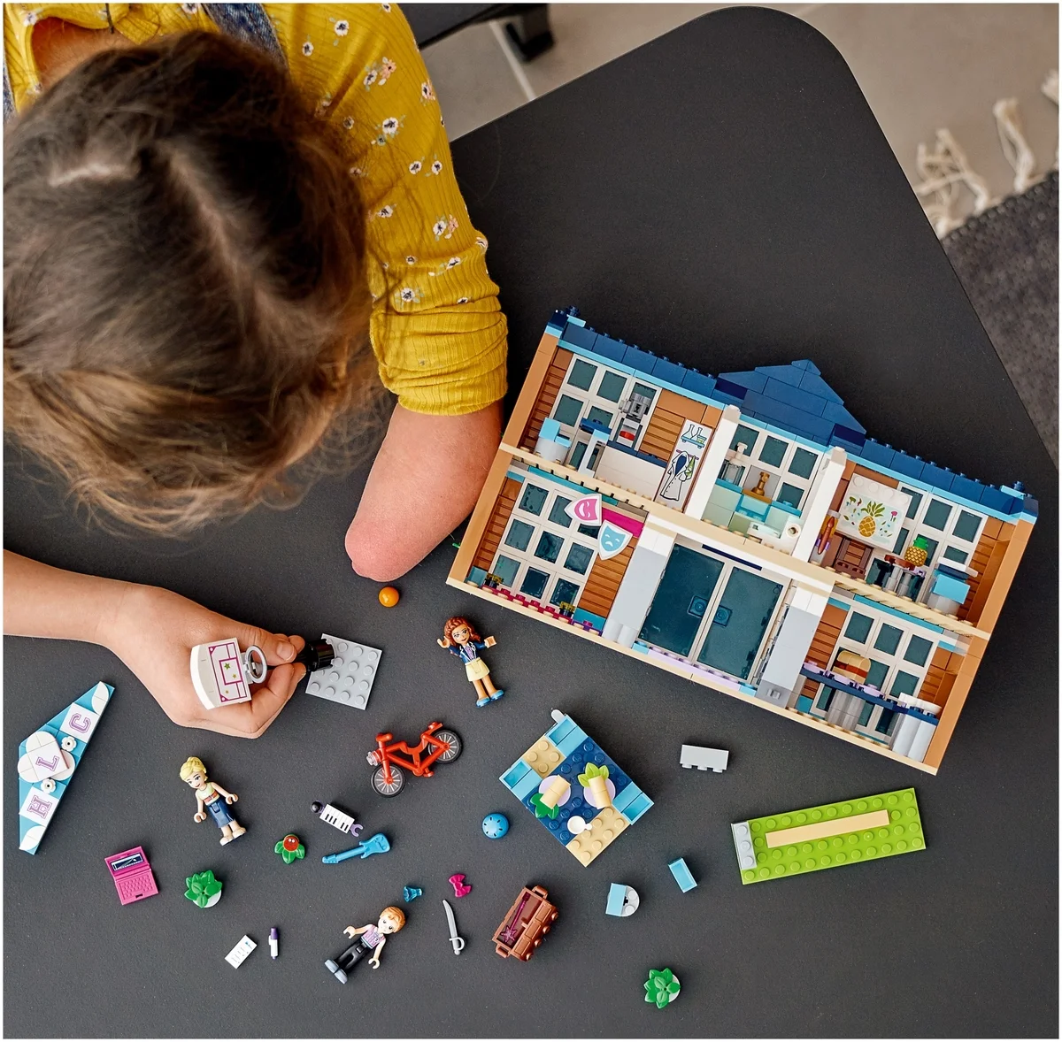 Конструктор LEGO 41682 Подружки Школа Хартлейк Сити Казахстан