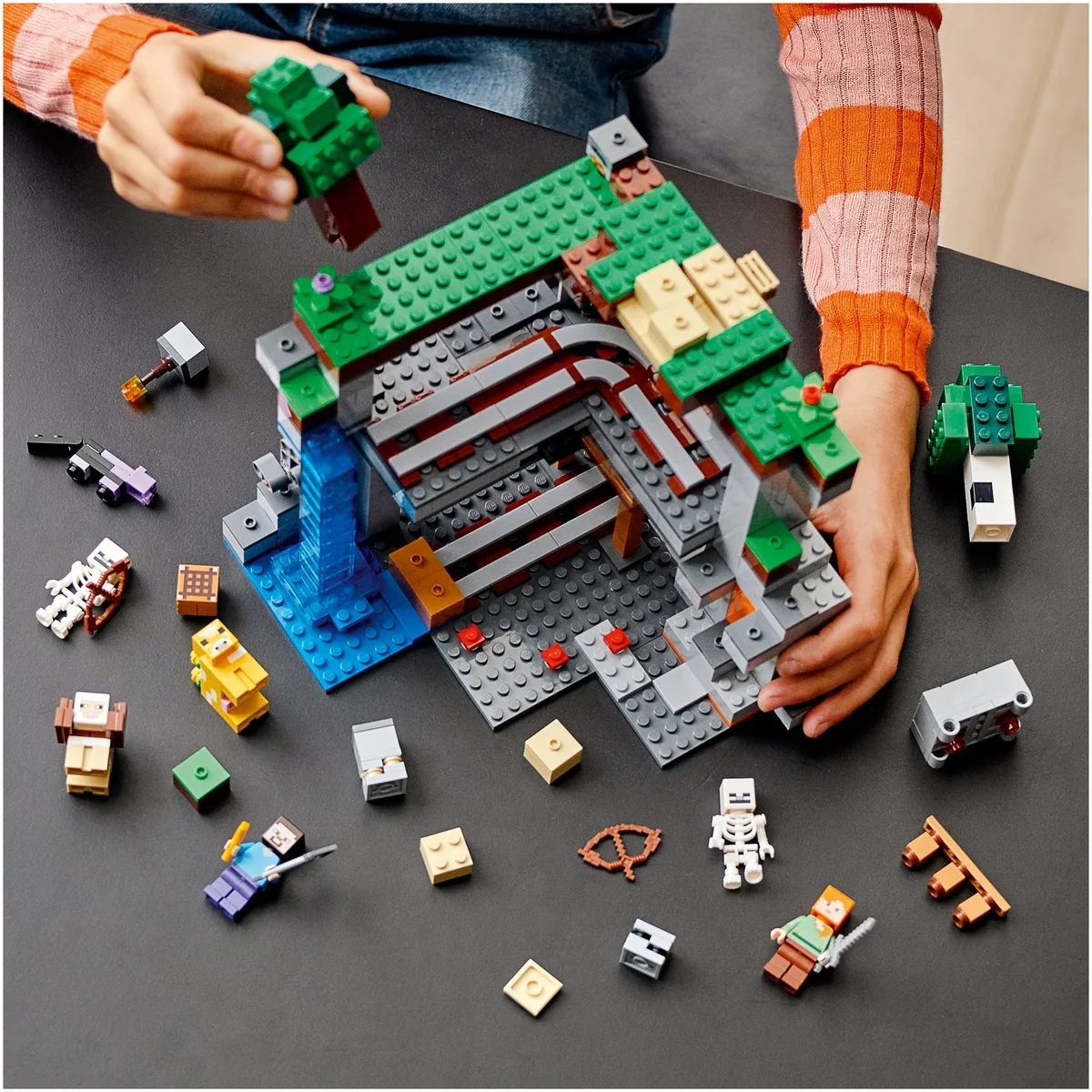 Конструктор LEGO 21169 Minecraft Первое приключение Казахстан