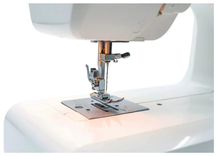 Купить Швейная машина JANOME LE-25