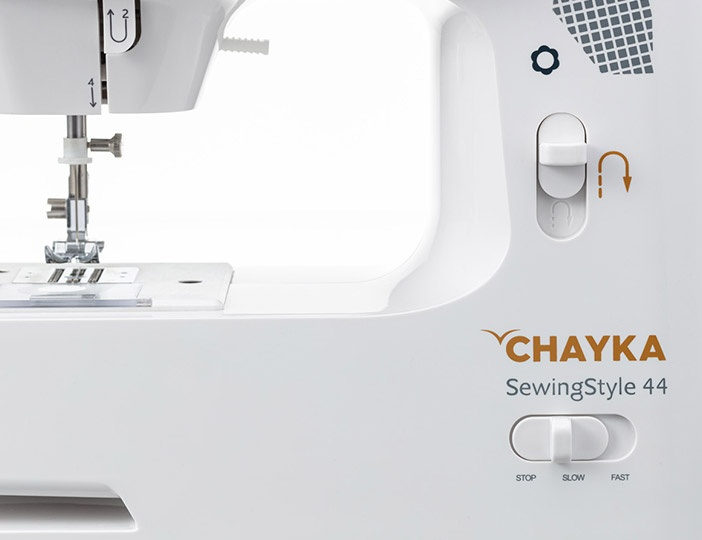 Фотография Швейная машина CHAYKA SewingStyle 44